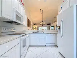 Picture of 10401 Mcarthur Palm Ln 2525, Fort Myers, FL 33966