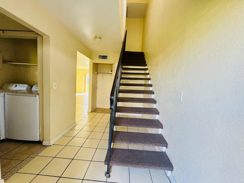 Picture of 3752 NW 21St St 201, Lauderdale Lakes FL 33311