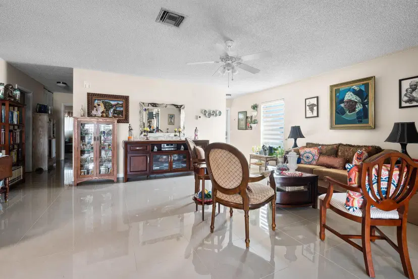Picture of 2886 Fernley Drive E 5, West Palm Beach FL 33415