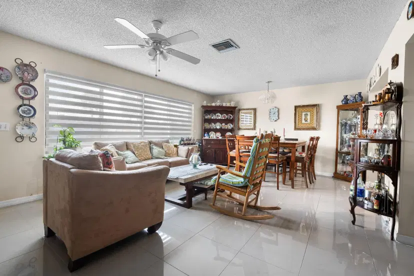 Picture of 2886 Fernley Drive E 5, West Palm Beach FL 33415