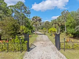 Picture of 2671 72Nd Ave Ne, Naples, FL 34120