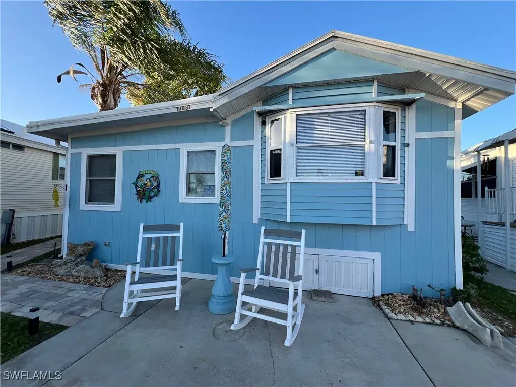 Picture of 10831 Vireo Cir 16, Estero, FL 33928