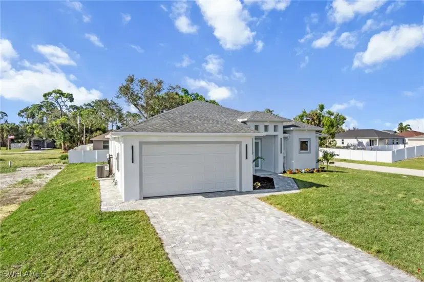 Picture of 1923 S Gator Cir, Cape Coral FL 33909