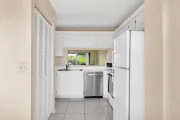 Picture of 3146 Via Poinciana 315, Lake Worth, FL 33467