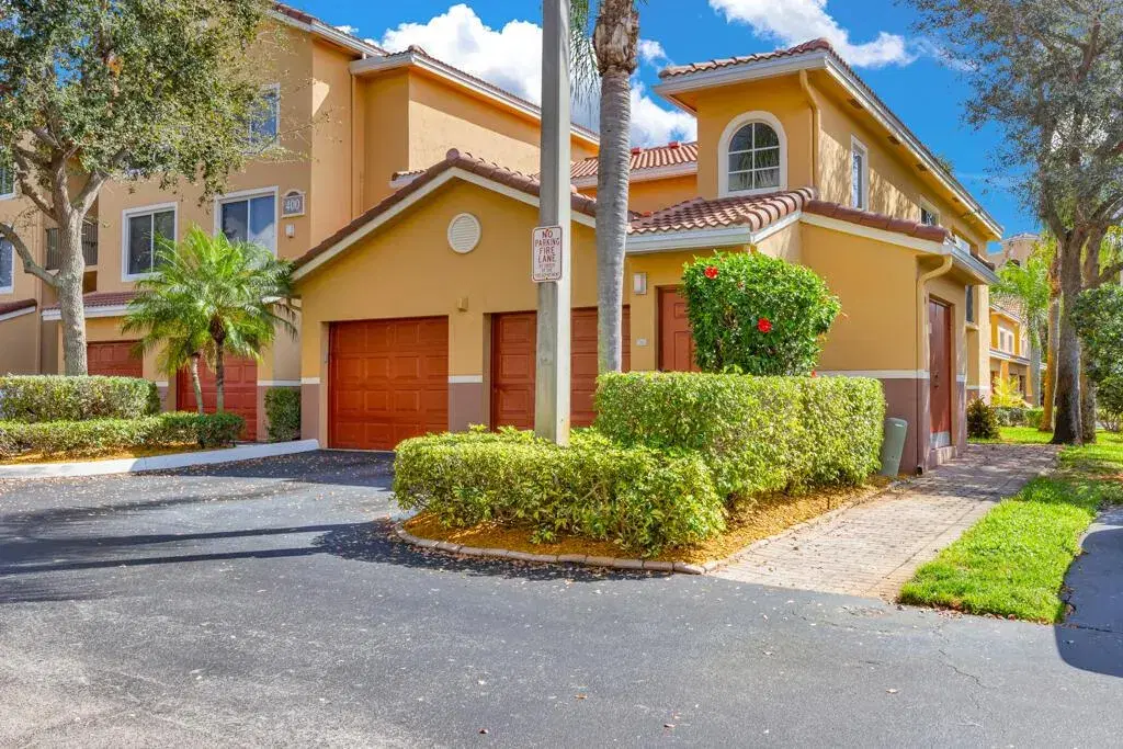 Picture of 400 Scotia Drive 106, Hypoluxo, FL 33462