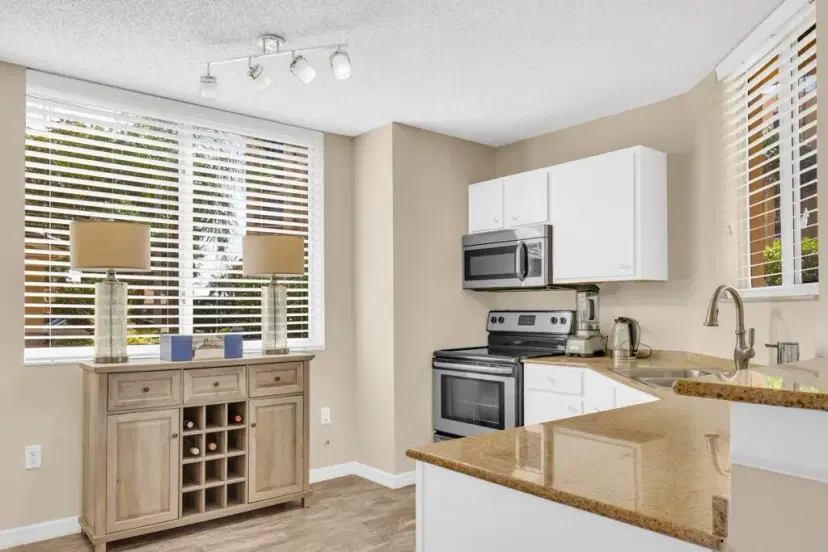 Picture of 400 Scotia Drive 106, Hypoluxo FL 33462