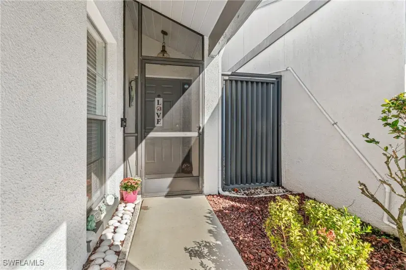 Picture of 9817 Maplecrest Cir, Lehigh Acres FL 33936