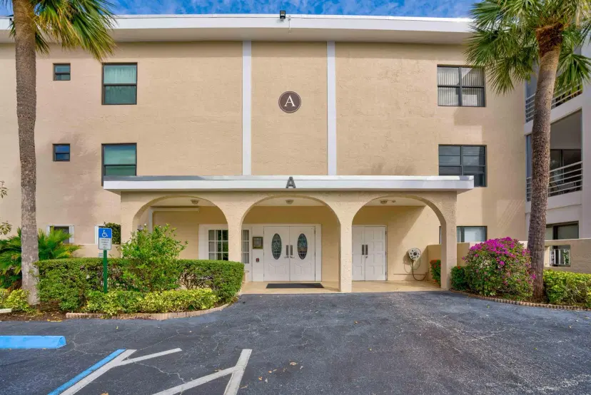 Picture of 300 N Highway A1A A201, Jupiter FL 33477