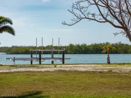 Picture of 161 Tahiti Cir, Naples, FL 34113