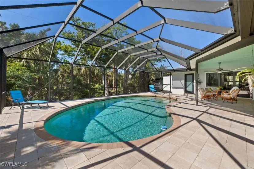Picture of 588 Boulder Dr, Sanibel FL 33957