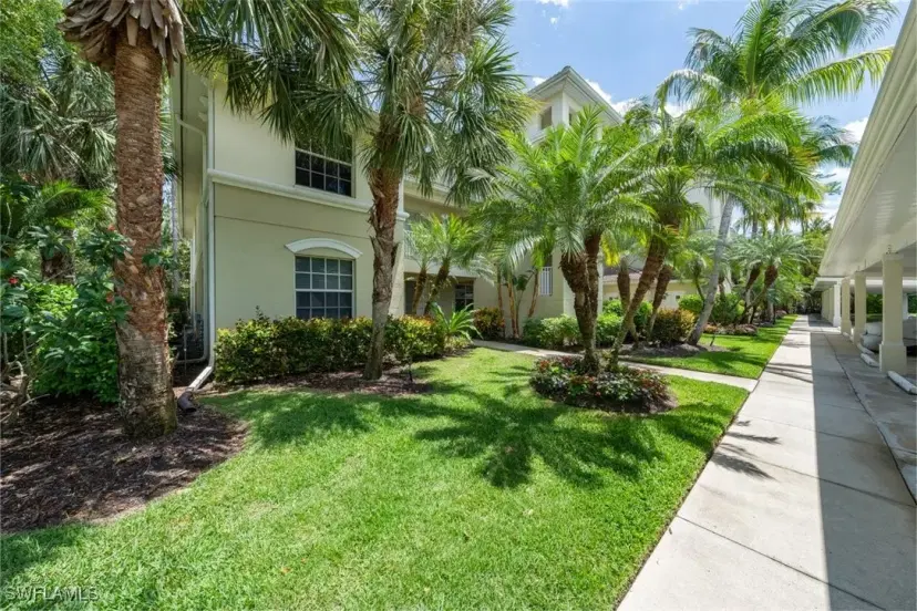 Picture of 1882 Tarpon Bay Dr S 104, Naples FL 34119