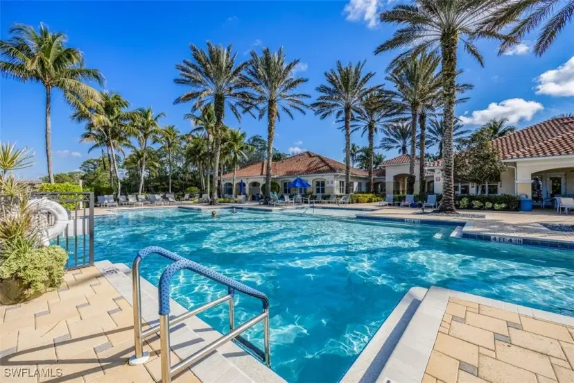 Picture of 1882 Tarpon Bay Dr S 104, Naples FL 34119