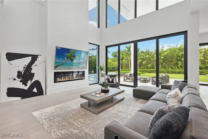 Picture of 641 Starboard Dr, Naples FL 34103