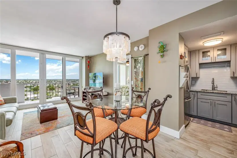 Picture of 140 Seaview Ct 1504, Marco Island FL 34145