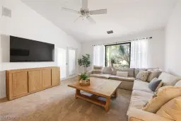 Picture of 406 Courtside Dr D201, Naples, FL 34105
