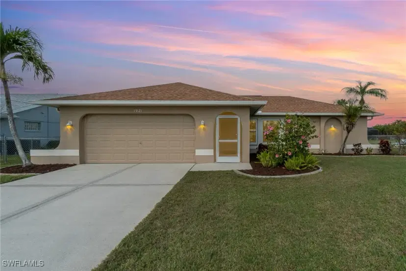 Picture of 1921 SE 8Th Ter, Cape Coral FL 33990