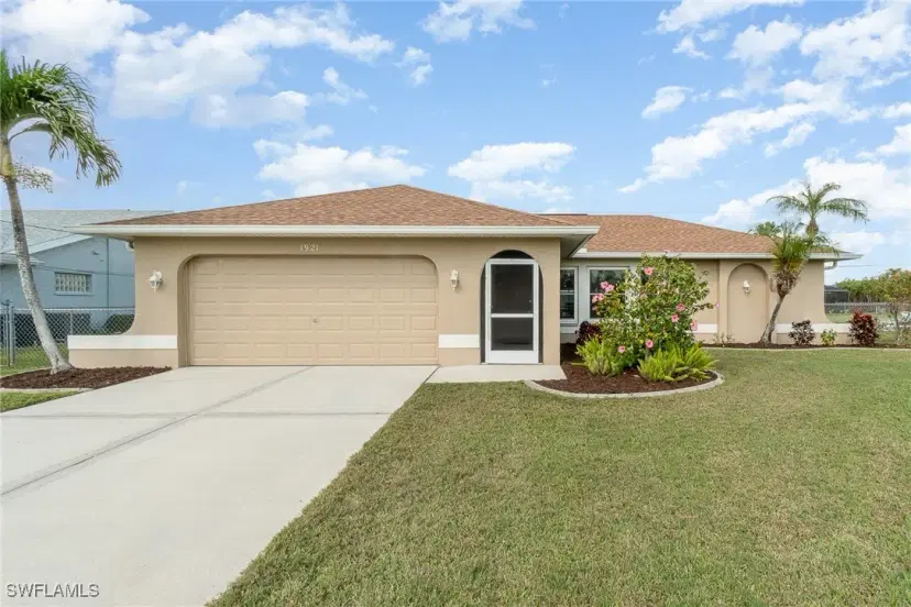 Picture of 1921 SE 8Th Ter, Cape Coral FL 33990