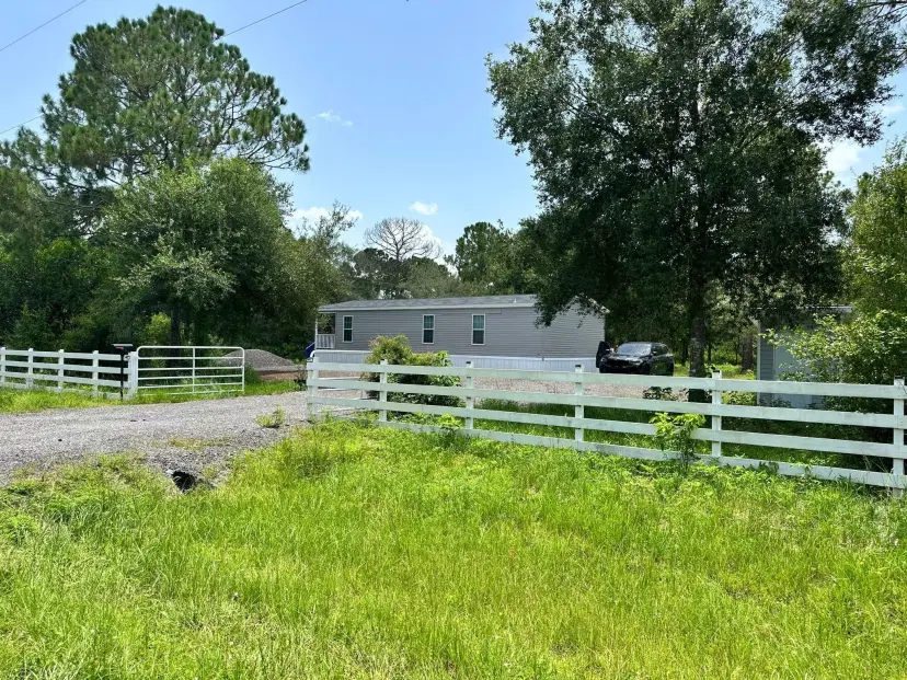 Picture of 636 Pine Cone Ave, Clewiston FL 33440