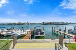 Picture of 3200 Gulf Shore Blvd N 116, Naples, FL 34103