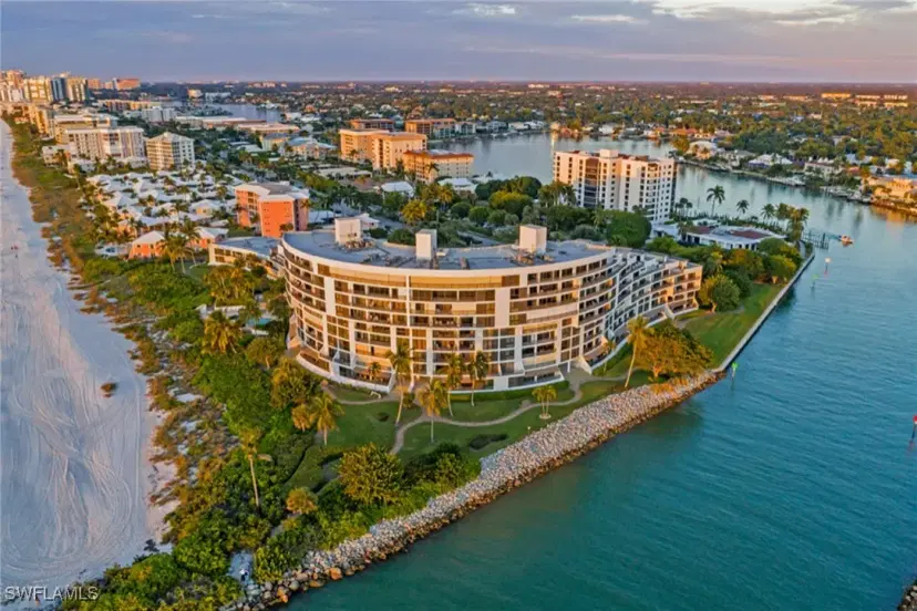 Picture of 2382 Gulf Shore Blvd N 502, Naples FL 34103