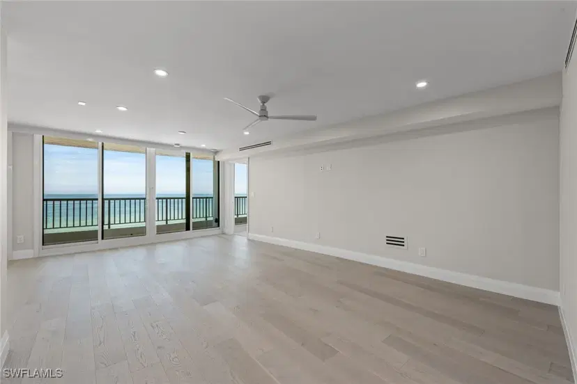 Picture of 2382 Gulf Shore Blvd N 502, Naples FL 34103