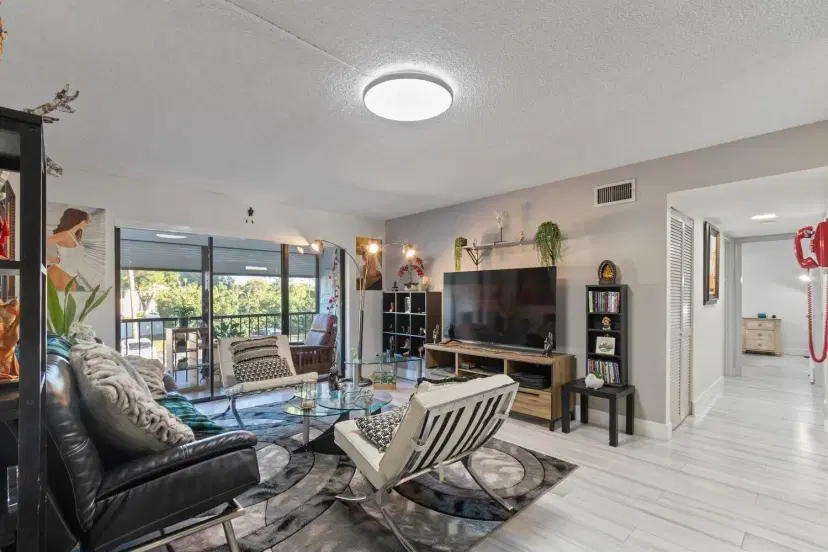 Picture of 712 Sunny Pine Way E2, Greenacres FL 33415