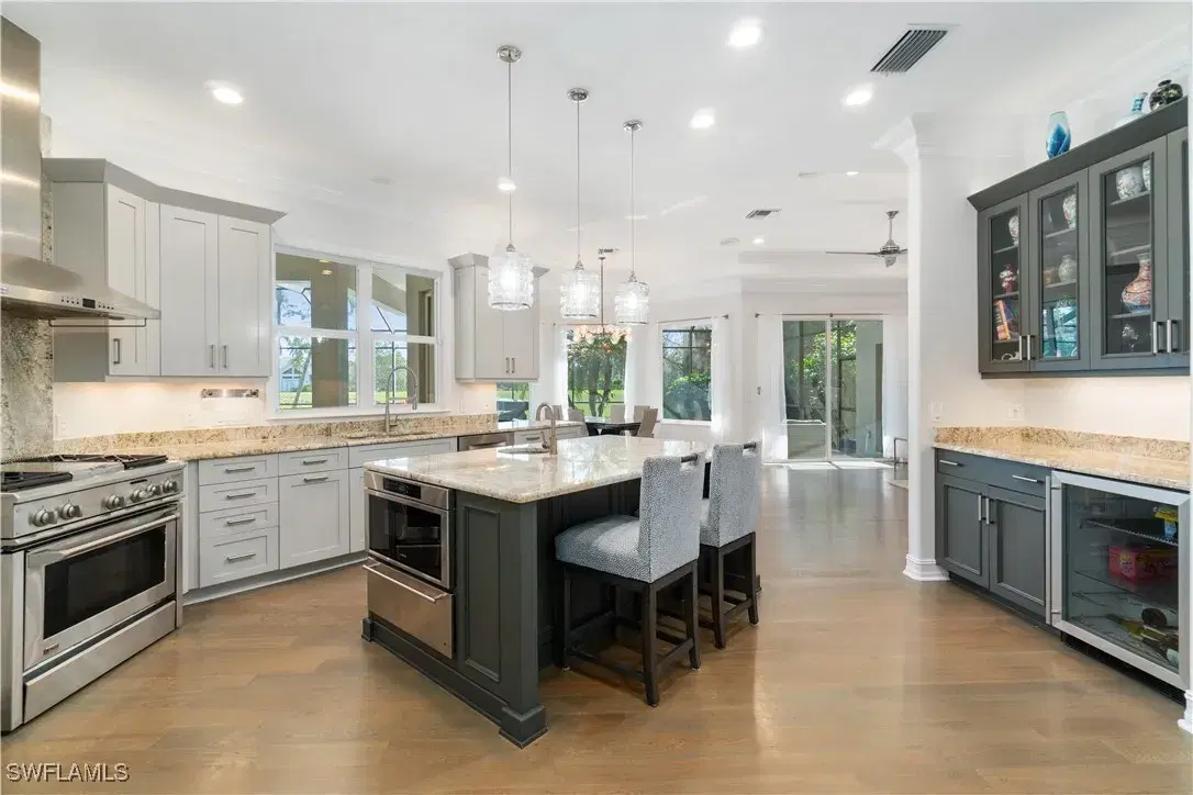 Picture of 140 Cheshire Way, Naples, FL 34110