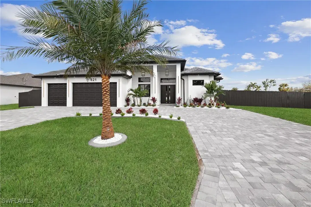 Picture of 821 SW 11Th Ct, Cape Coral, FL 33991