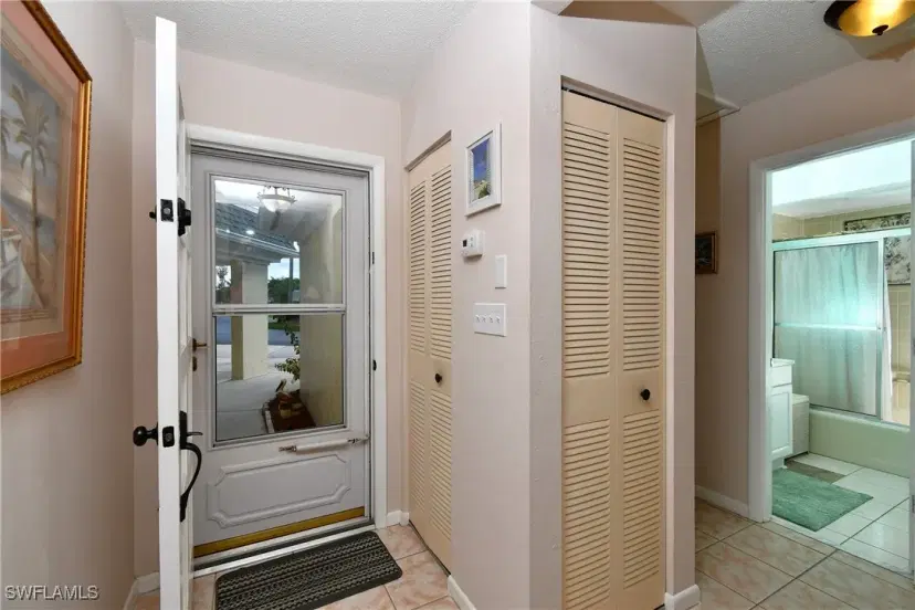 Picture of 8 Park Lane Cir, Lehigh Acres FL 33936