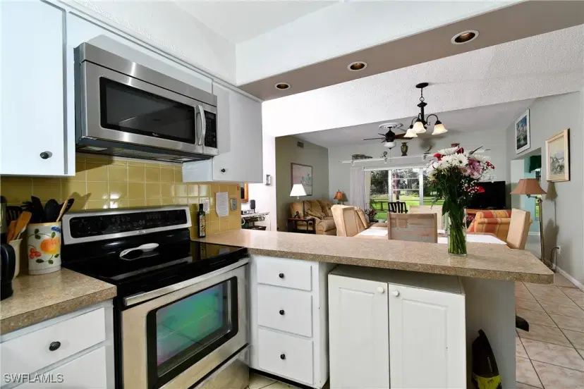Picture of 8 Park Lane Cir, Lehigh Acres FL 33936