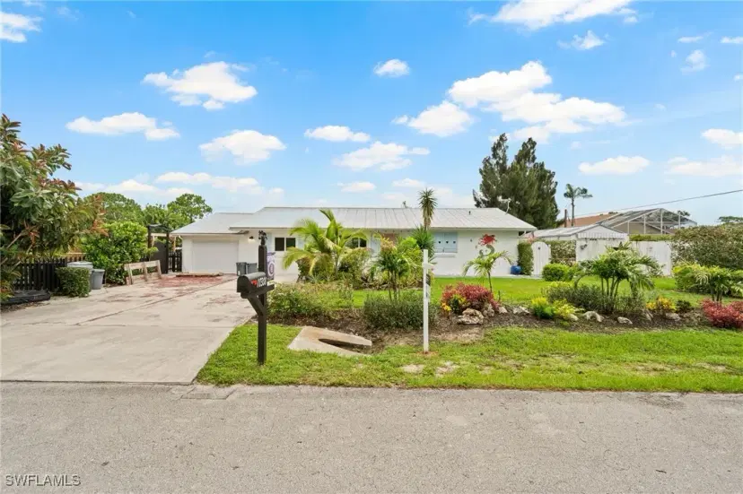 Picture of 18300 Miller Rd, Fort Myers FL 33967