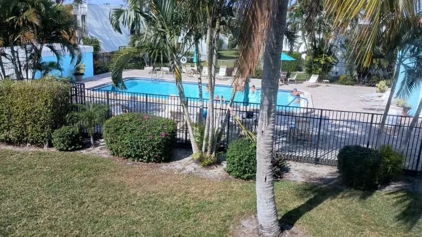 Picture of 517 Dotterel Road 32C, Delray Beach FL 33444