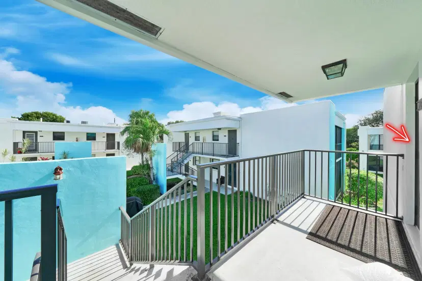 Picture of 517 Dotterel Road 32C, Delray Beach FL 33444