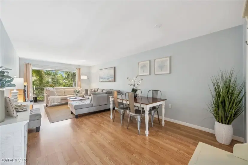 Picture of 72 7Th St S 305, Naples FL 34102