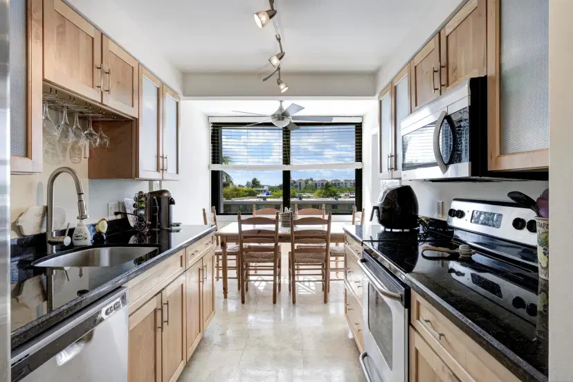 Picture of 3589 S Ocean Boulevard 507, South Palm Beach FL 33480
