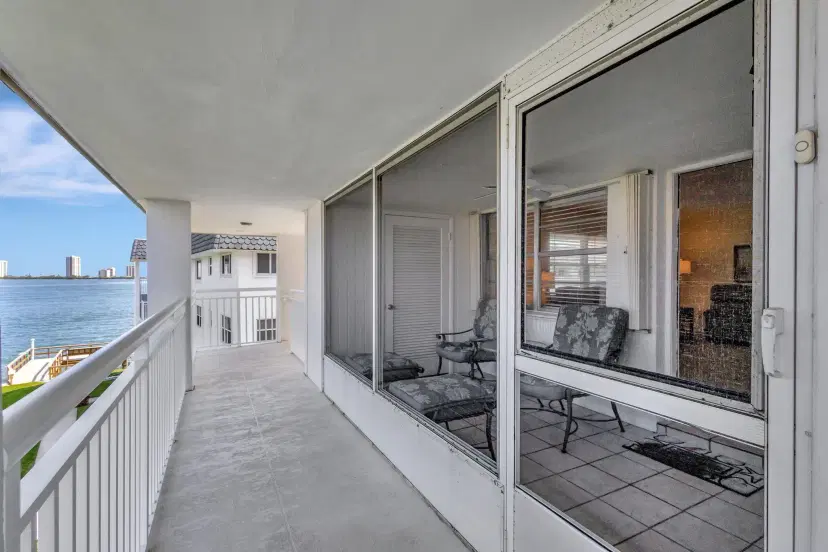 Picture of 111 Shore Court 314, North Palm Beach FL 33408
