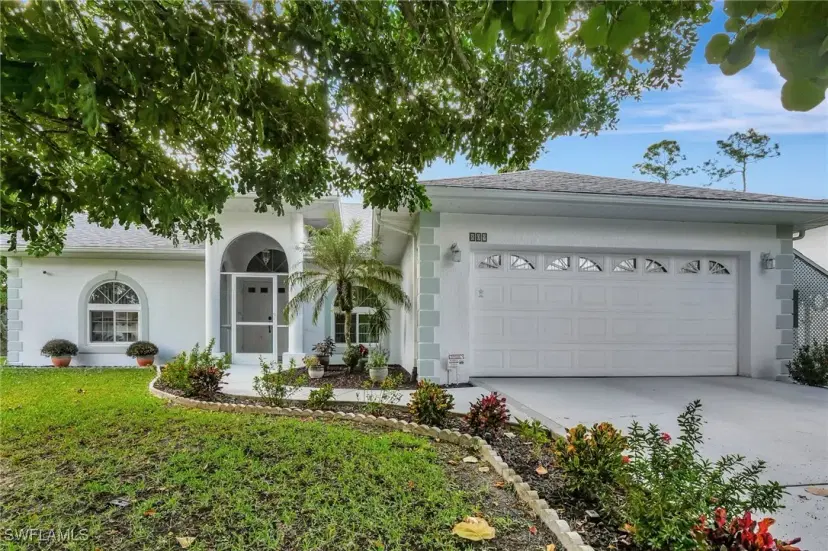 Picture of 809 Robert Ave, Lehigh Acres FL 33936
