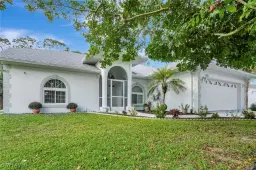 Picture of 809 Robert Ave, Lehigh Acres, FL 33936