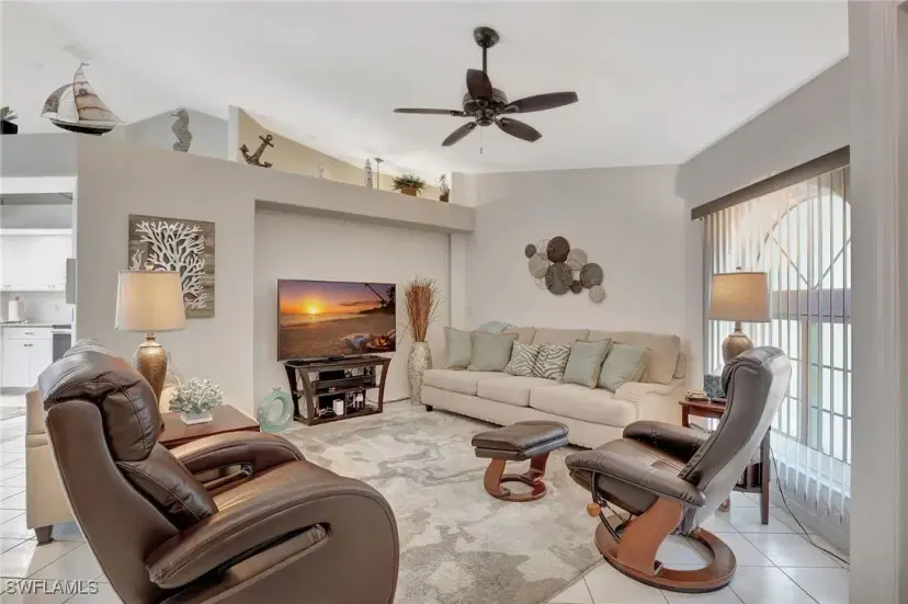 Picture of 809 Robert Ave, Lehigh Acres FL 33936