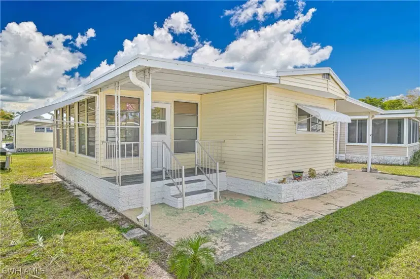 Picture of 74 Sturbridge Ln, Fort Myers FL 33908