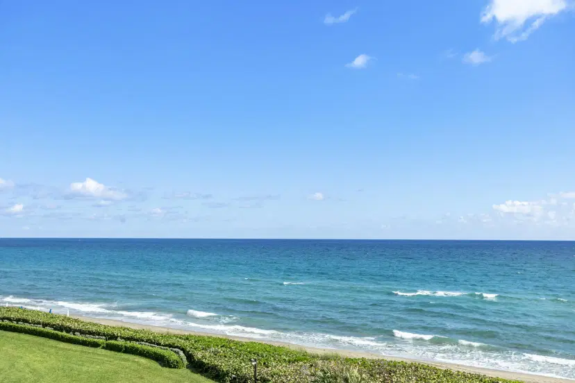 Picture of 3440 S Ocean Boulevard 403N, Palm Beach FL 33480