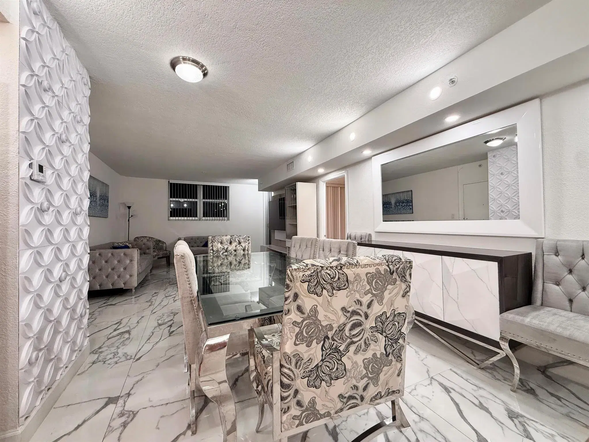 Picture of 7501 E Treasure Drive 1N, North Bay Village, FL 33141
