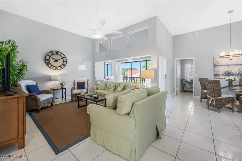 Picture of 637 Beachwalk Cir E202, Naples FL 34108
