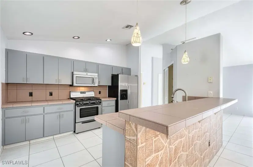 Picture of 2591 18Th Ave Ne, Naples FL 34120