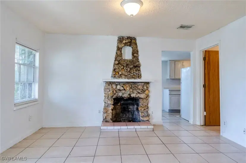 Picture of 1137 4Th Way, North Fort Myers FL 33903