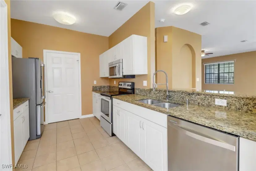 Picture of 14764 Pinnacle Pl 65, Naples FL 34119