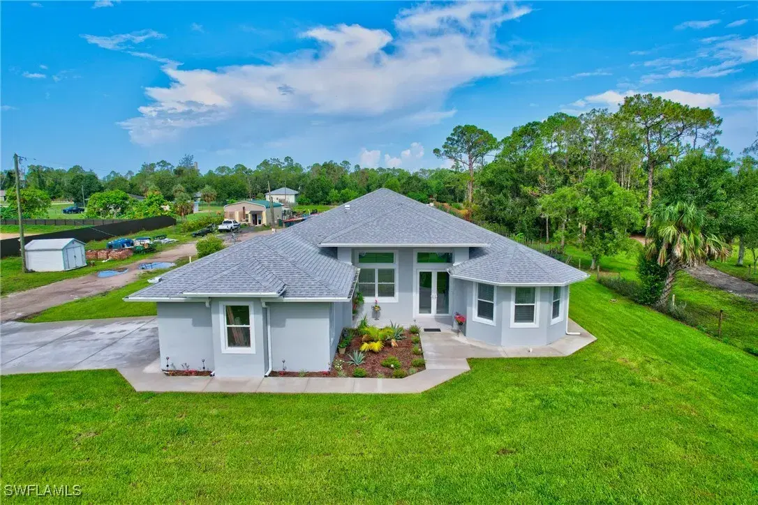 Picture of 7300 Eastwood Acres Rd, Fort Myers, FL 33905