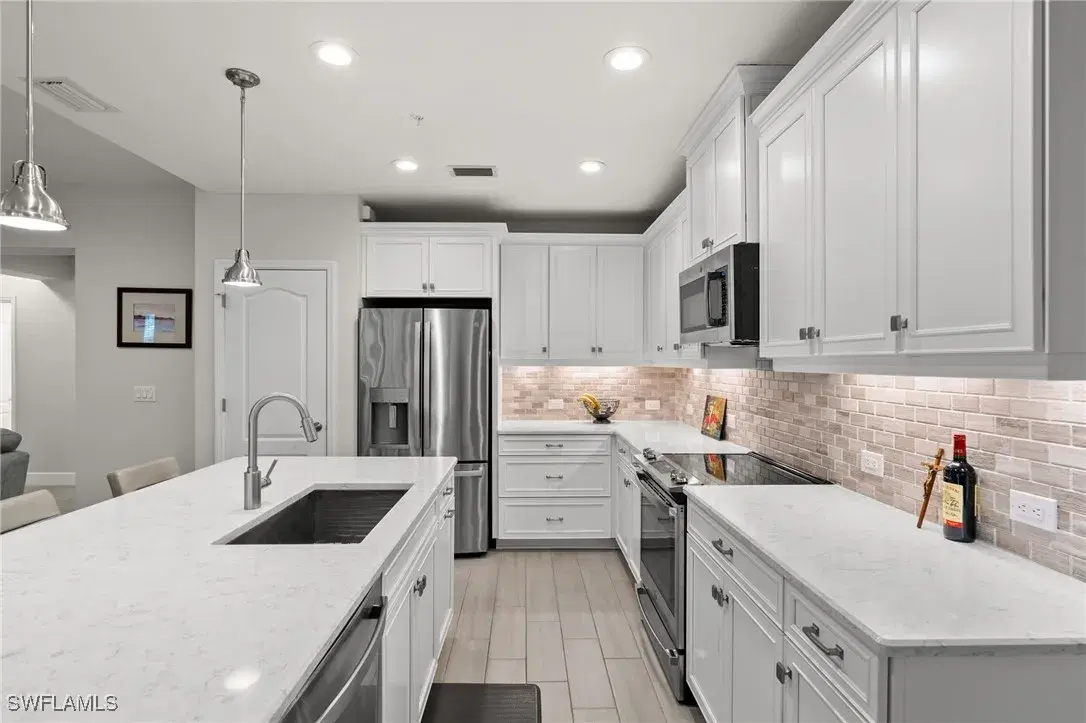 Picture of 2280 Priory Ln 1102, Naples, FL 34120