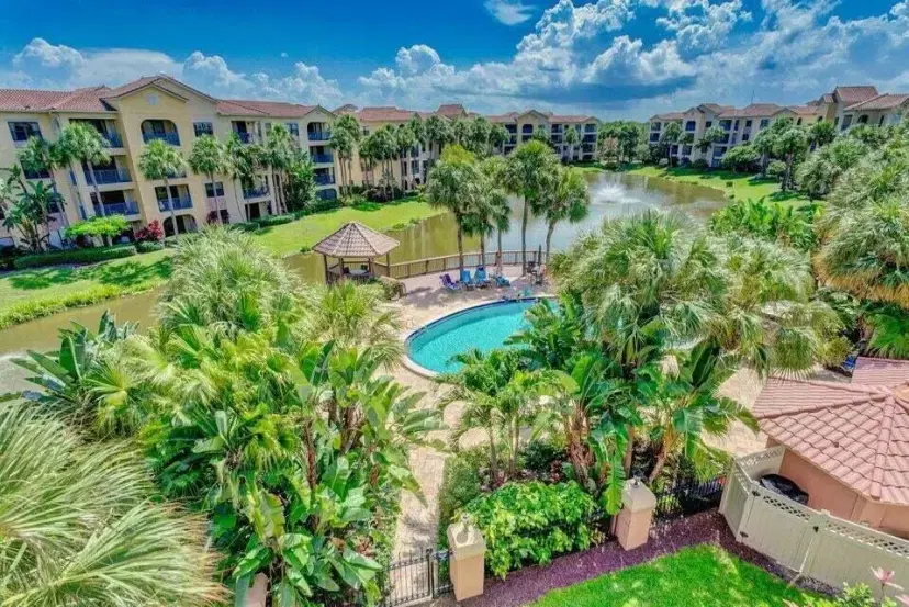 Picture of 700 Uno Lago Drive 402, Juno Beach FL 33408