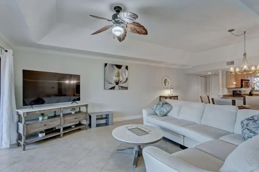 Picture of 700 Uno Lago Drive 402, Juno Beach FL 33408